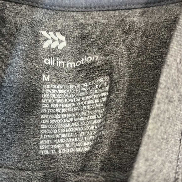 ALL IN MOTION active top - Picture 2 of 3